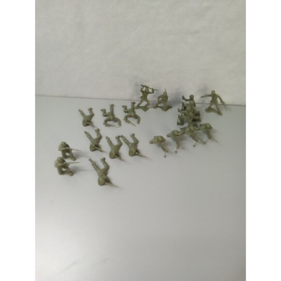 Army‎ Men Green 19 Piece Lot - Picture 1 of 8